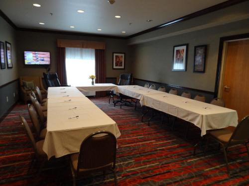 Holiday Inn Express Hotel & Suites Columbus Southeast Groveport an IHG Hotel - image 13