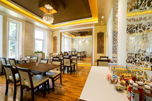 Étterem, OYO Eagle House Hotel, St Leonards Hastings in Hastings