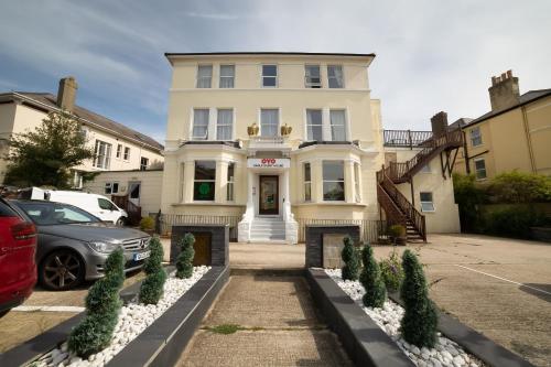 OYO Eagle House Hotel, St Leonards Hastings, St. Leonards