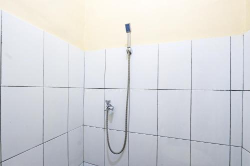 호텔 O 폰독 위사타 스리 물료, 술탄 아궁 스타디움 반툴 근처 - 화장실