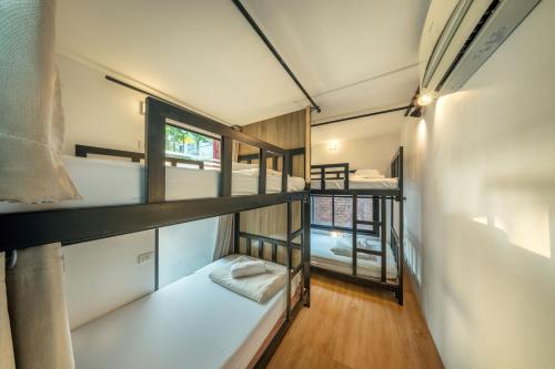 Shared room, mixed dormitory, 10 guests