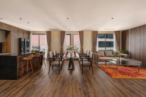 Felles stue/TV-område, Palazzo Luxury Hotel & Bistro - Central My Khe Beach Walking Street in Da Nang