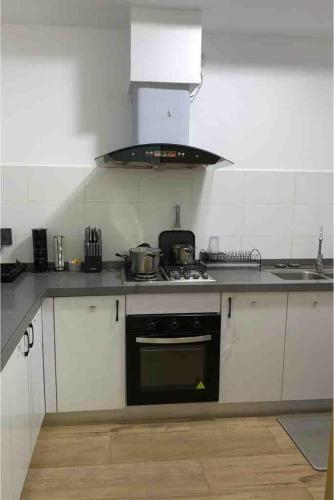 Luxurious Apt with Rooftop Pool in Grand-Yoff