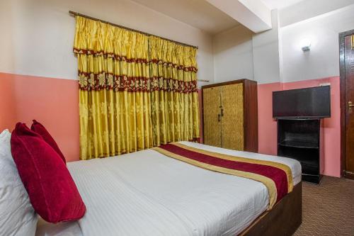 OYO 810 Hotel Peace Golden in Sundhara