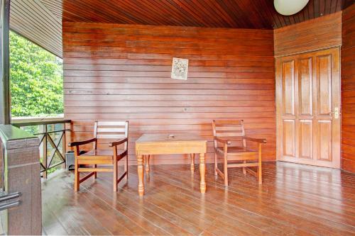 Lobby, Hotel O Puri Adem 86 Syariah BunkbedNearMerapi Golf Club in Kaliurang