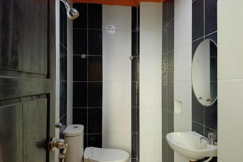 Hotel O Puri Homestay Room Type - Deluxe Double Room