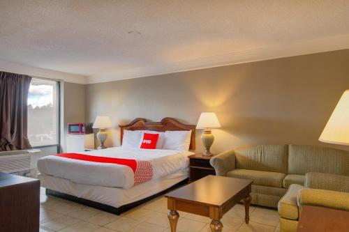 OYO Hotel Douglas GA US-441 - image 2