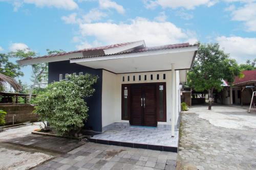 SPOT ON 93724 Songgong Homestay, Lombok