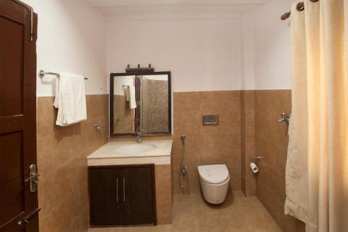 Deluxe Double Room image 3
