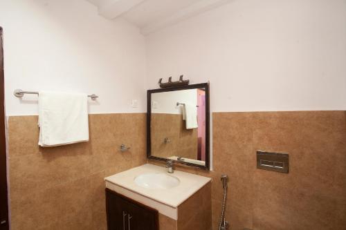 Deluxe Double Room image 1