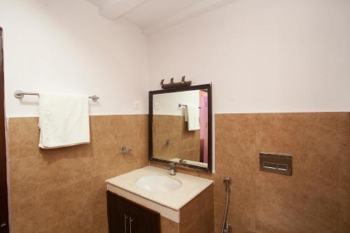 Deluxe Double Room image 4