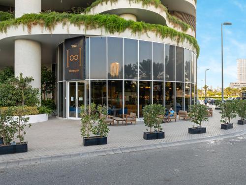 SmartStay at Zaya Hameni - Modern Luxury Apartments - Unique in JVC - image 4