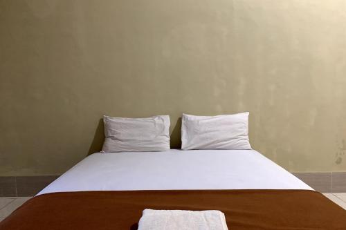 Hotel O Athirah Kost Near Permandian Wisata Istana Mappala