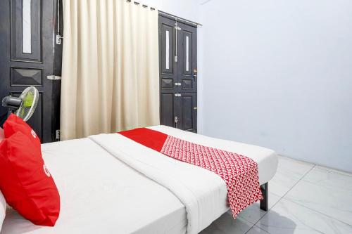 OYO 93900 Guest House Cinta Damai in Slawi