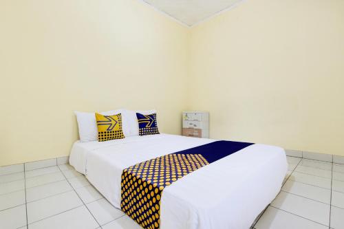 SPOT ON 93917 Homestay Adreena Syariah