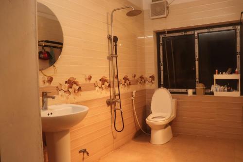 Atash Eco Village Homestay Van Hoi - 샤워실