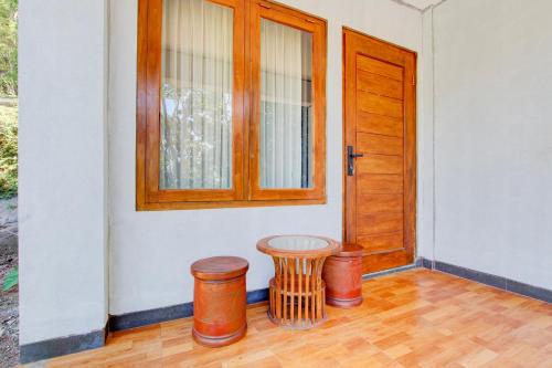 Foyer, Hotel O Penginapan Viki Syariah near Hutan Pinus Bukit Becici