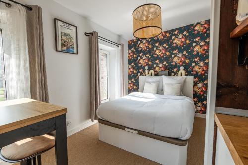 Authentique Lavoir au bord du Trieux in Pontrieux