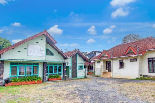 Entrance, Hotel O Agung Banjarnegara in Banjarnegara