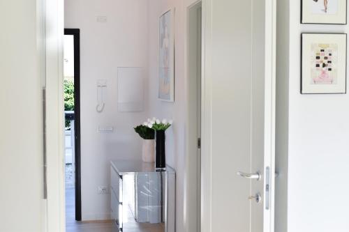 Bejárat, Renovated villa 400 meters from the sea with garden in Forte Dei Marmi