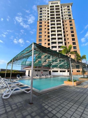 The Serena Suite near Hen Lin (Robinsons Metro East)