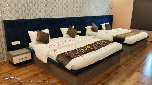 Skyzza Banquet and Restaurant in Dholpur