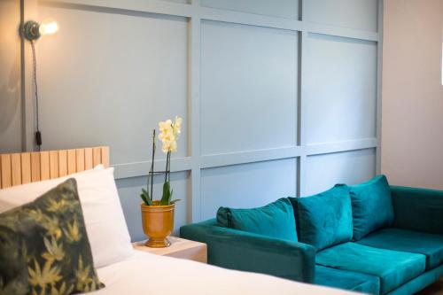 Antrim House by Totalstay - image 11