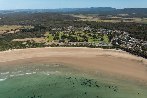 Greens Beach Caravan Park in Greens Beach
