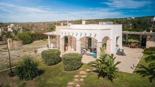  Villa Sanssouci 8, Emma Villas in Castrignano del Capo