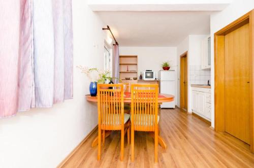 祖龍加公寓 (Apartments Zuronja) in 布達加維斯