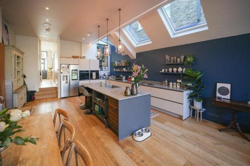 Stunning 5-Bedroom House in the Heart of London, London (Foto 8)