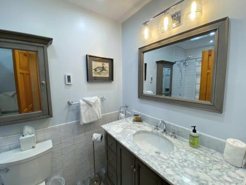 FC9 Renovated Bretton Woods slopeside condo with 2 living rooms foosball air hockey FC9 Renovated Bretton Woods slopeside condo with 2 living rooms foosball air hockey