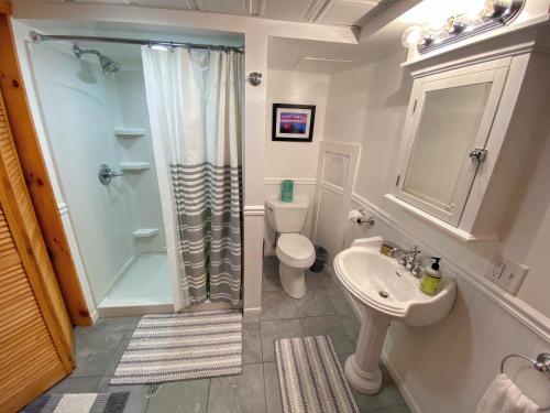 FC9 Renovated Bretton Woods slopeside condo with 2 living rooms foosball air hockey FC9 Renovated Bretton Woods slopeside condo with 2 living rooms foosball air hockey