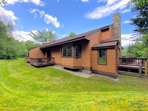 FC9 Renovated Bretton Woods slopeside condo with 2 living rooms foosball air hockey FC9 Renovated Bretton Woods slopeside condo with 2 living rooms foosball air hockey