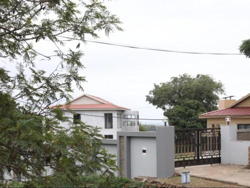 . Shengelezi Guest House