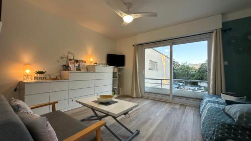 Appartement renove - Le Cosy a 150m de la mer near La Marine
