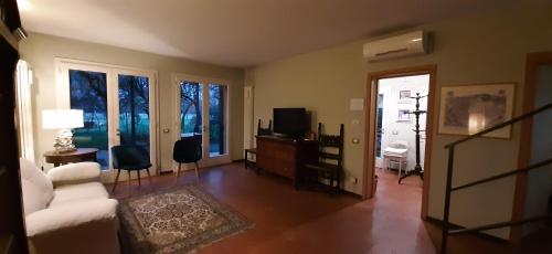 Il Fienile, casa vacanza in campagna con parcheggio privato e giardino privato, a 6 chilometri da Bologna centro e 1 chilometro da Bologna Fiera, Parco commerciale Meraville e Gran Tour Italia, Boloňa (fotografie 7)