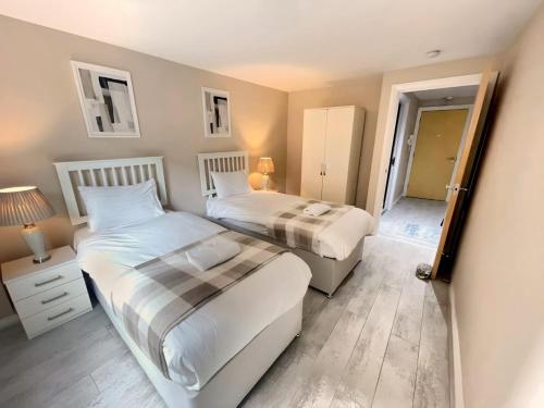 City Centre 2BR Apt - Balcony - Free Parking, Liverpool (photo 9)
