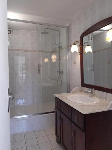 House with 2 bedrooms in Chanteloup with wonderful city view furnished terrace and WiFi 4 km from the beach - image 11