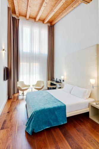 Hotel Calle Mayor - image 4