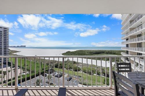 South Seas Tower 3-905 - image 6