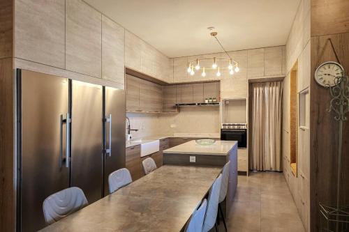 OrbachHouse Luxury Property in Kirjat Breslav