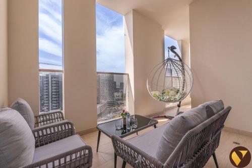 Vogue Brand-New, Canal View from the bedroom and Huge Balcony, Business Bay Central, Dubaï (photo 2)