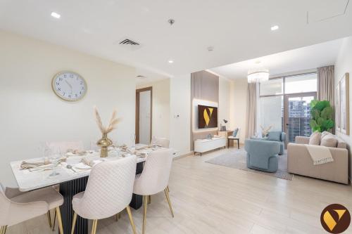 Vogue Brand-New, Canal View from the bedroom and Huge Balcony, Business Bay Central, Dubaï (photo 9)