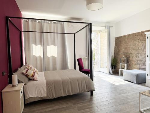 Double Room with Balcony (3 Adults) image 2