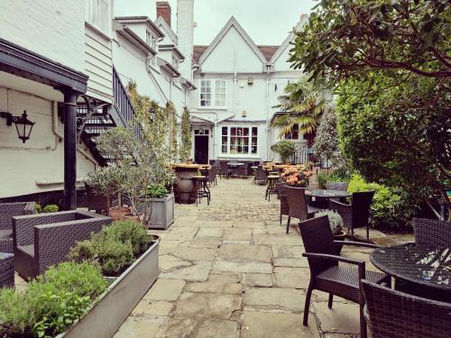 A szálláshely kívülről, The Crown Hotel in Framlingham