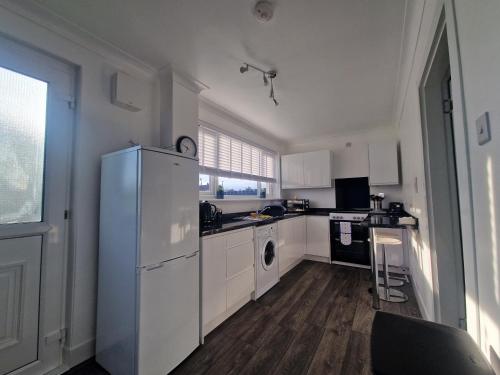 кухня, Cozy Shotts House with 2 Bedrooms in Shotts