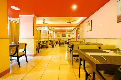 Restaurant, Fabhotel Manoshanti - Nr Big Daddy Casino in Panaji