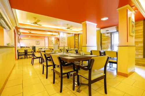 Restaurant, Fabhotel Manoshanti - Nr Big Daddy Casino in Panaji