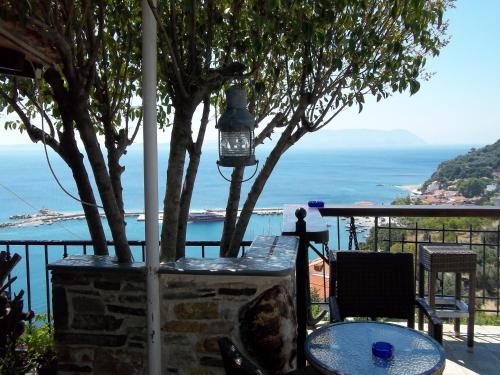 爱琴海海浪-灯塔酒店 爱琴海海浪-灯塔酒店